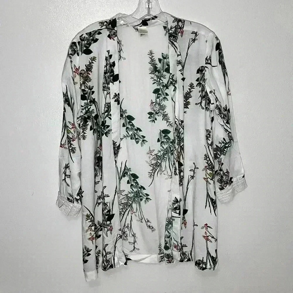 JAPNA LOUNGE white Floral Robe | size medium - Picture 1 of 5